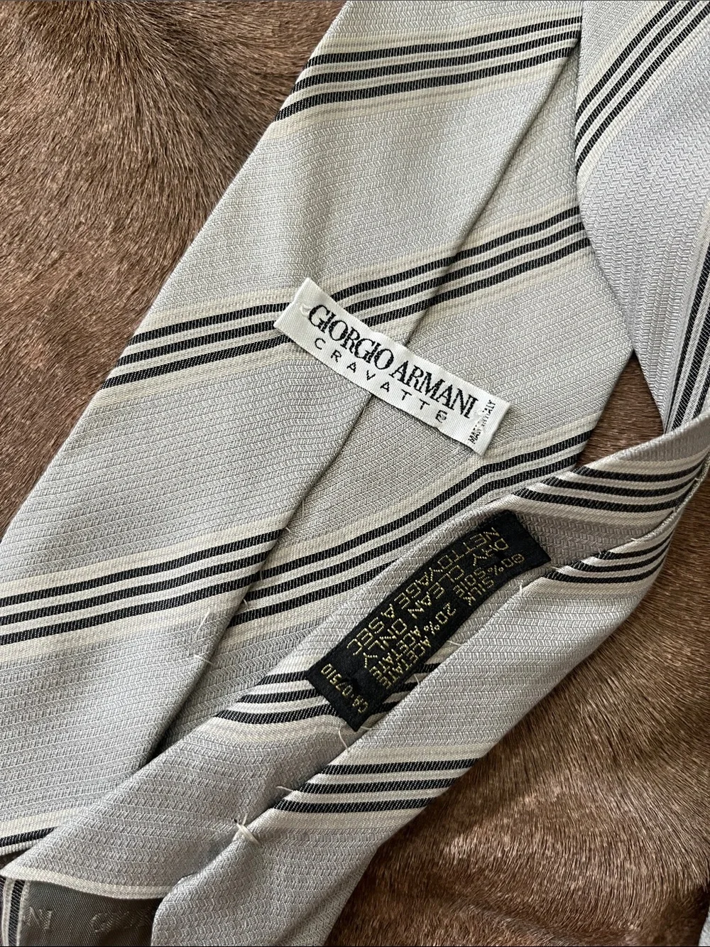 Giorgio Armani Silk Diagonal Prep Stripe Made in Italy Tie